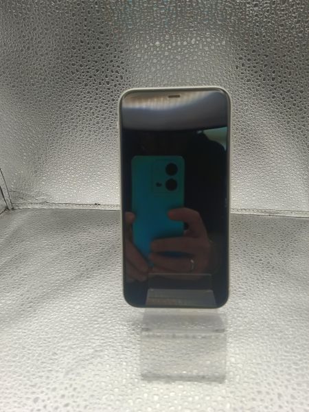 Купить Apple iPhone 11 128GB в Томск за 10000 руб.