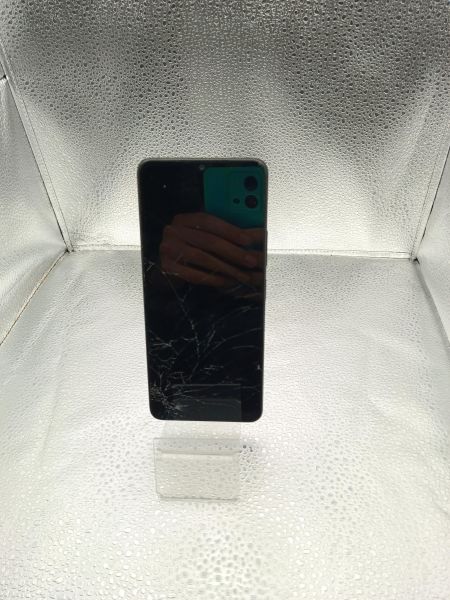 Купить Xiaomi Redmi A3x 3/64GB (24048RN6CG) Duos в Томск за 1100 руб.