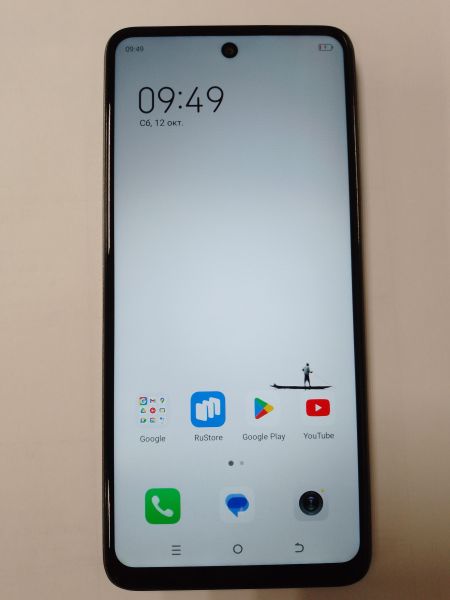 Купить TECNO Spark Go 2024 4/128GB (BG6) Duos в Зима за 5799 руб.