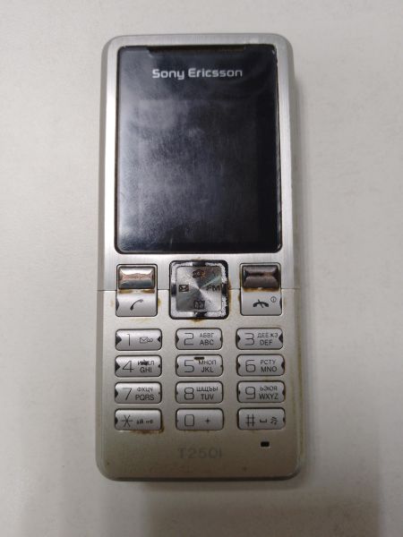 Купить Sony-Ericsson T250i в Новосибирск за 399 руб.