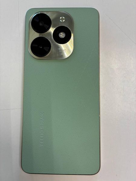 Купить TECNO Spark 20C 4/256GB (BG7n) Duos в Новосибирск за 6600 руб.