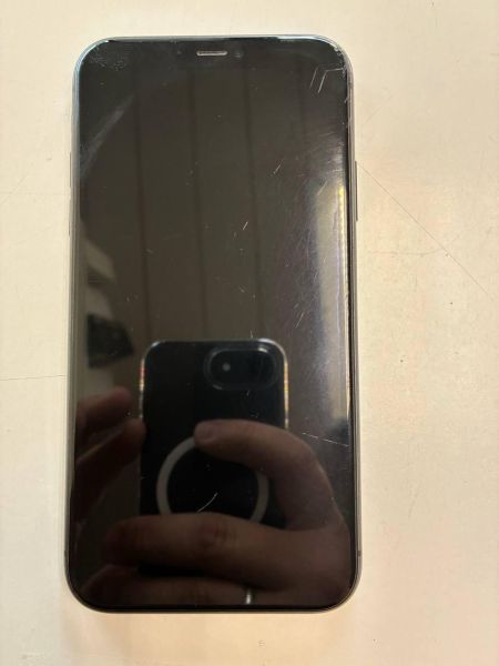 Купить Apple iPhone 11 64GB в Новосибирск за 12400 руб.