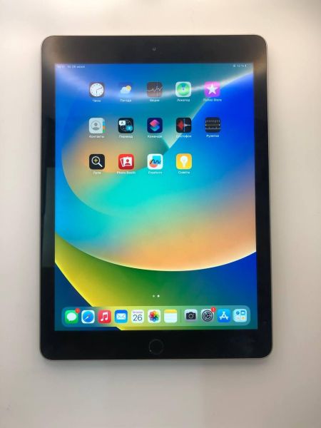 Купить Apple iPad 5 2017 32GB (A1822) (без SIM) в Новосибирск за 5600 руб.