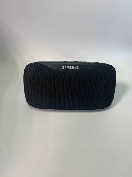 Купить Samsung Level Box Slim EO-SG930 в Новосибирск за 800 руб.