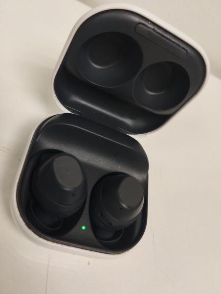 Купить Samsung Galaxy Buds FE (SM-R400N) в Новосибирск за 2000 руб.