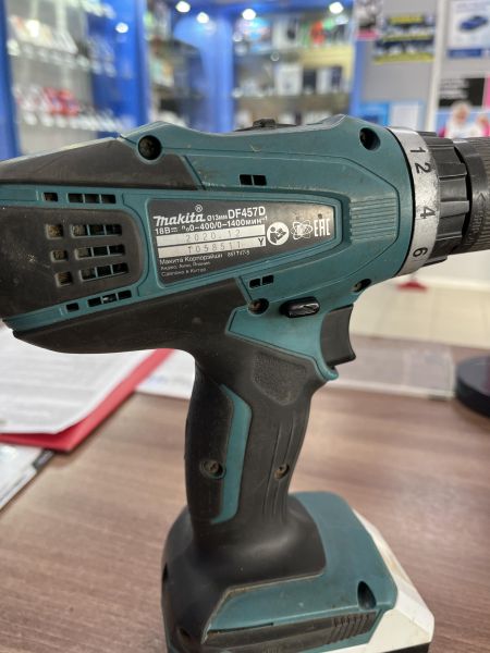 Купить Makita DF457D/WE с СЗУ в Усть-Илимск за 4999 руб.