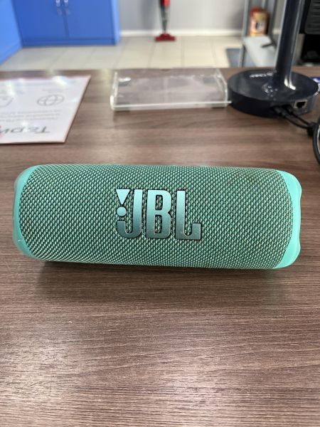 Купить JBL Flip 6 в Усть-Илимск за 4399 руб.