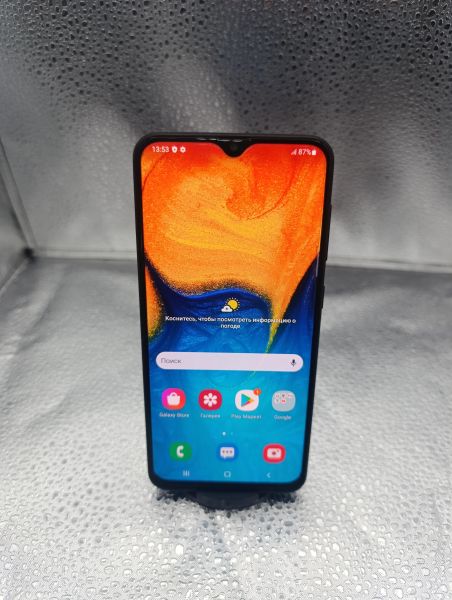 Купить Samsung Galaxy A20 3/32GB (A205FN) Duos в Усть-Илимск за 3699 руб.