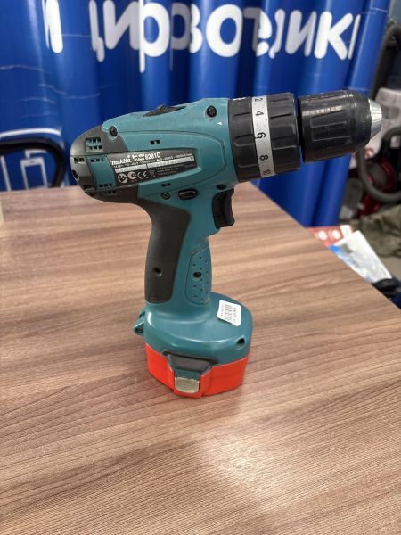 Купить Makita 8281D с СЗУ в Усть-Илимск за 3100 руб.