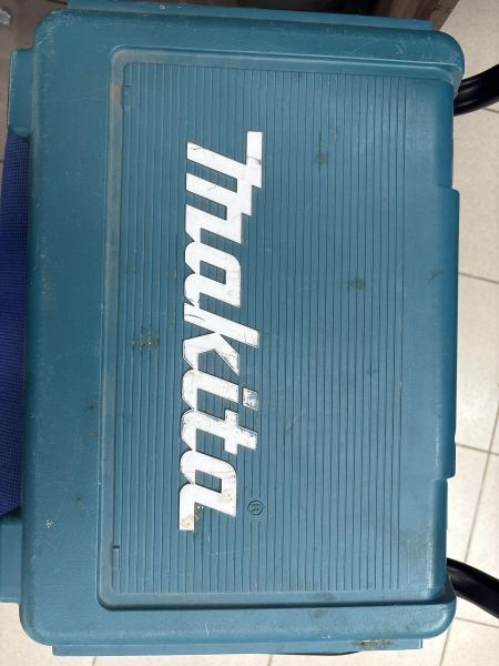 Купить Makita 8281D с СЗУ в Усть-Илимск за 3100 руб.
