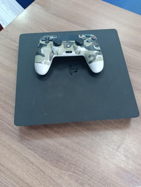 Купить Sony PlayStation 4 Slim 500GB (CUH-2108A) в Усть-Илимск за 14200 руб.