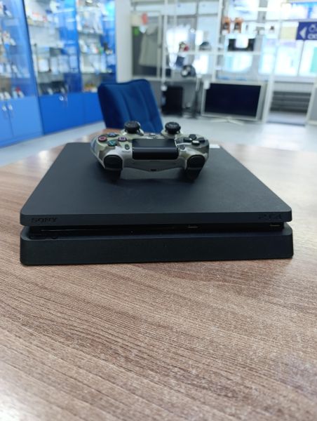 Купить Sony PlayStation 4 Slim 500GB (CUH-2108A) в Усть-Илимск за 14900 руб.