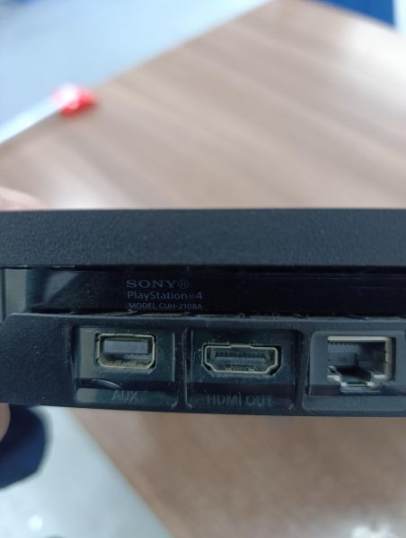 Купить Sony PlayStation 4 Slim 500GB (CUH-2108A) в Усть-Илимск за 14900 руб.