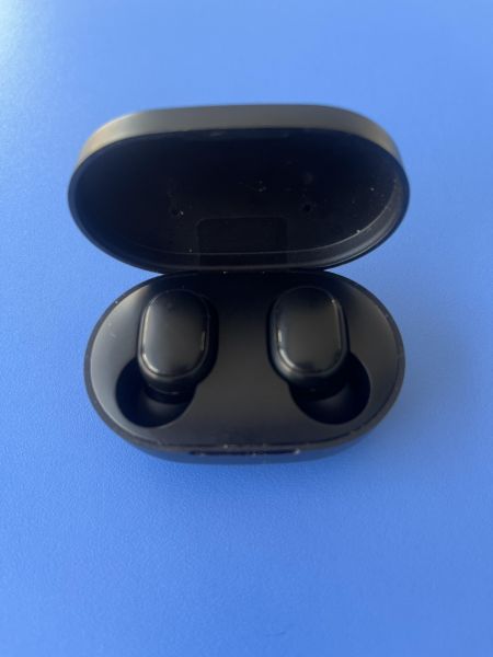 Купить Xiaomi Mi True Wireless Earbuds Basic в Шелехов за 549 руб.