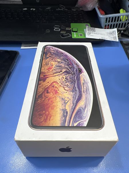 Купить Apple iPhone XS Max 256GB в Шелехов за 18599 руб.