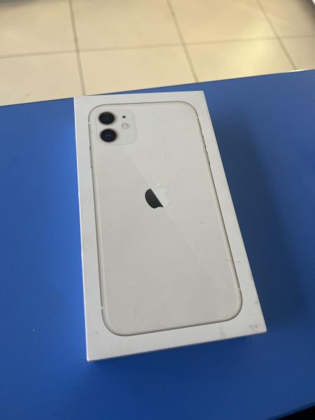 Купить Apple iPhone 11 128GB в Шелехов за 19599 руб.