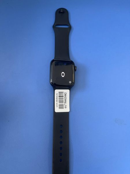 Купить Apple Watch SE 40mm (A2351) с СЗУ в Шелехов за 5000 руб.