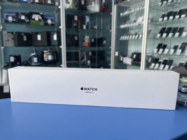 Купить Apple Watch Series 3 38mm (A1858) с СЗУ в Шелехов за 2700 руб.