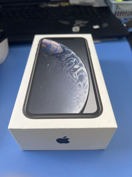 Купить Apple iPhone XR 64GB в Шелехов за 11899 руб.