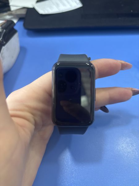 Купить Samsung Galaxy Fit 3 (SM-R390) с СЗУ в Шелехов за 2000 руб.