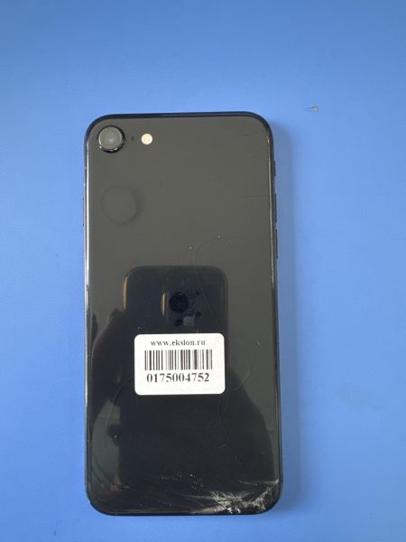 Купить Apple iPhone SE 2nd gen. 2020 64GB в Шелехов за 4200 руб.