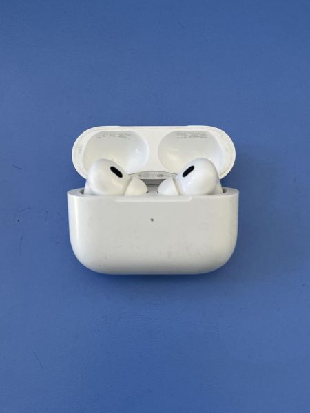 Купить Реплика Apple AirPods 2 (A2031, A2032) в Шелехов за 500 руб.