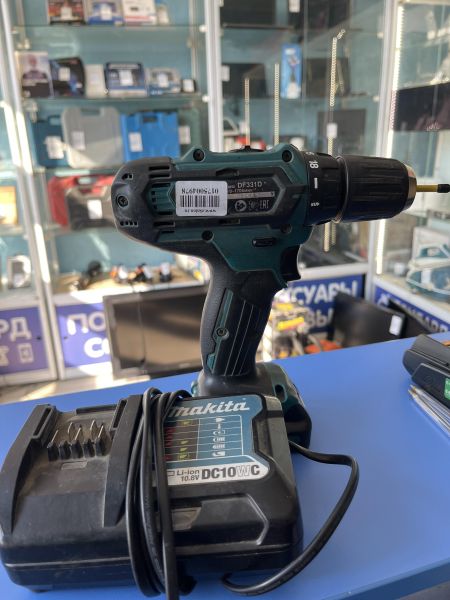 Купить Makita DF331D с СЗУ в Шелехов за 2300 руб.