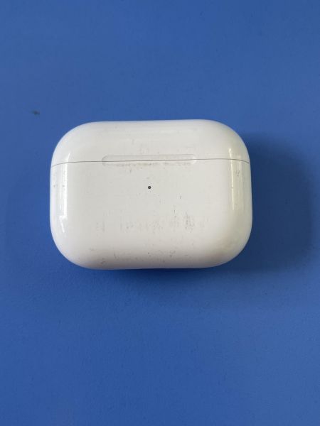 Купить Apple AirPods Pro (A2083, A2084) в Шелехов за 4000 руб.