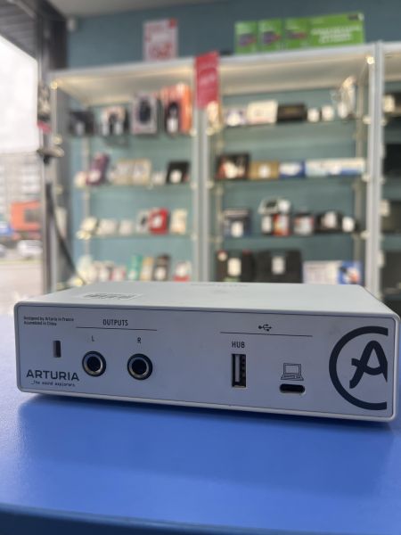 Купить Arturia MiniFuse 1 в Шелехов за 7000 руб.