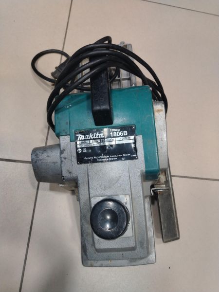Купить Makita 1806B в Шелехов за 27200 руб.