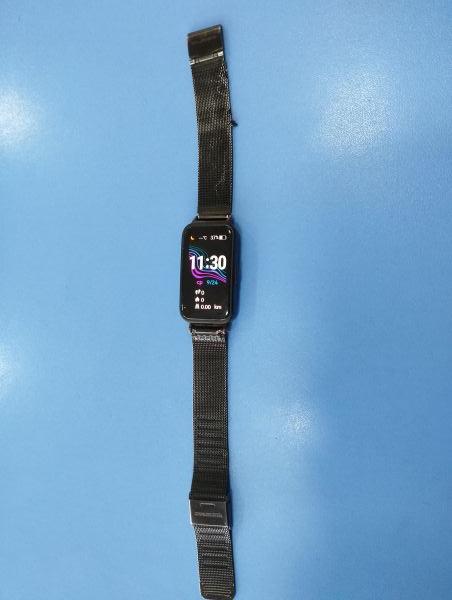 Купить Huawei Band 8 (ASK-B19) с СЗУ в Шелехов за 800 руб.