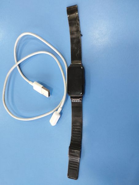 Купить Huawei Band 8 (ASK-B19) с СЗУ в Шелехов за 800 руб.