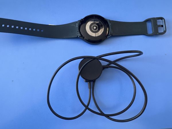 Купить Samsung Galaxy Watch 4 44 mm (SM-R875F) с СЗУ в Шелехов за 3500 руб.