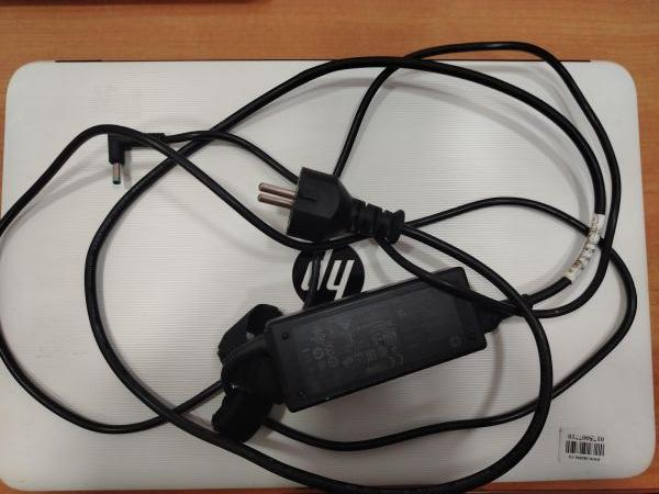 Купить HP 15-ay033ur P3T02EA (R5 M330/8GB/SSD 240GB) в Шелехов за 7300 руб.