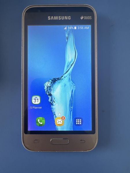 Купить Samsung Galaxy J1 Mini (J105H) Duos в Шелехов за 800 руб.