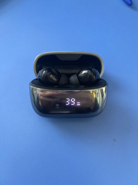 Купить Hoco EQ16 в Шелехов за 600 руб.