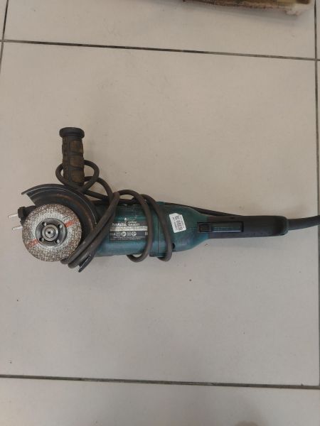 шлифмашина угловая сетевая Makita GA5021 в Шелехов