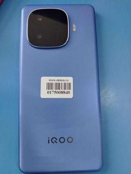 Купить iQOO Z9 Turbo 12/256GB (V2352GA) Duos в Шелехов за 20600 руб.