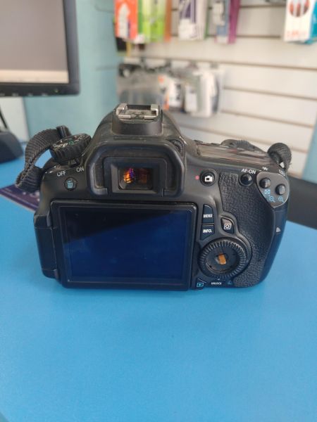 фотоаппарат Canon EOS 60D (DS126281) kit с СЗУ в Шелехов