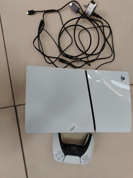 Купить Sony PlayStation 5 Slim 1TB (CFI-2000, с дисководом) в Шелехов за 44000 руб.