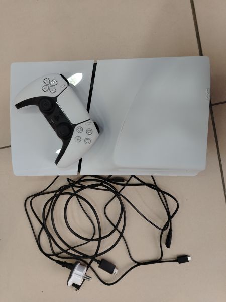 Купить Sony PlayStation 5 Slim 1TB (CFI-2000, с дисководом) в Шелехов за 44000 руб.