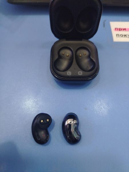 Купить Samsung Galaxy Buds Live (SM-R180/N) в Шелехов за 1900 руб.