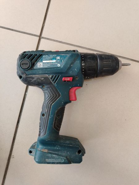 шуруповёрт аккумуляторный Bosch GSR 180-LI (1900 об/мин) с СЗУ в Шелехов