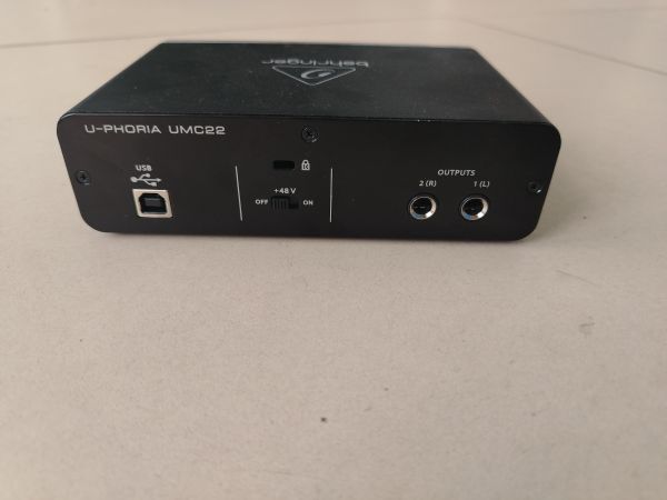 звуковая карта Behringer U-Phoria UMC22 в Шелехов