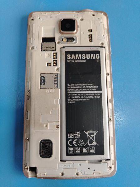 сотовый телефон Samsung Galaxy Note 4 3/32GB (N910H) в Шелехов