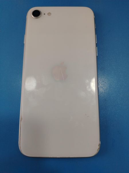 сотовый телефон Apple iPhone SE 2nd gen. 2020 64GB в Шелехов