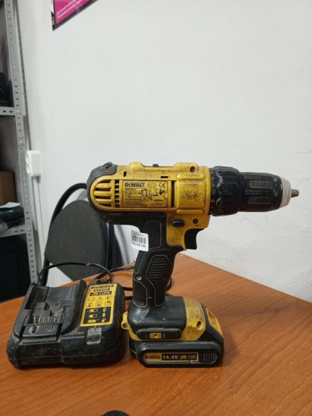 Купить DeWALT DCD734 с СЗУ в Ангарск за 4549 руб.