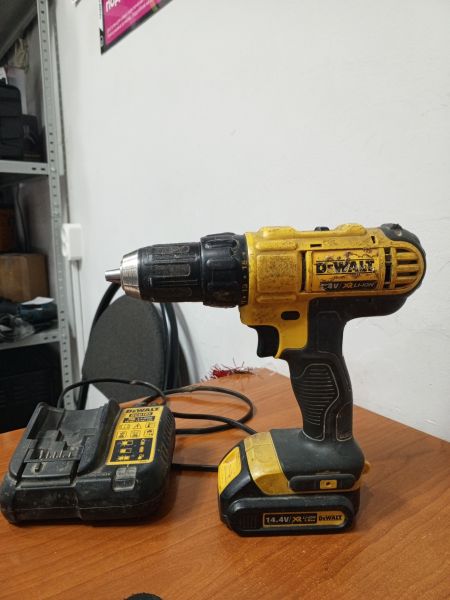 Купить DeWALT DCD734 с СЗУ в Ангарск за 4549 руб.