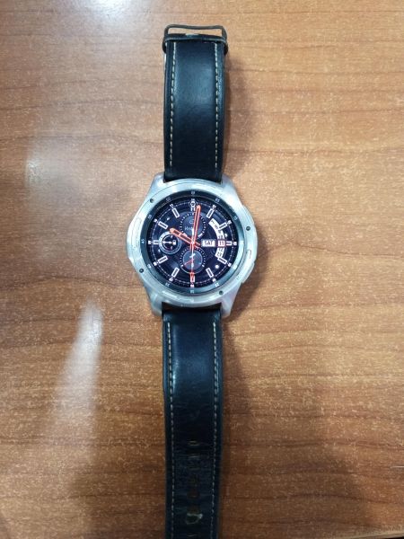 Купить Samsung Galaxy Watch (SM-R800) с СЗУ в Ангарск за 1700 руб.