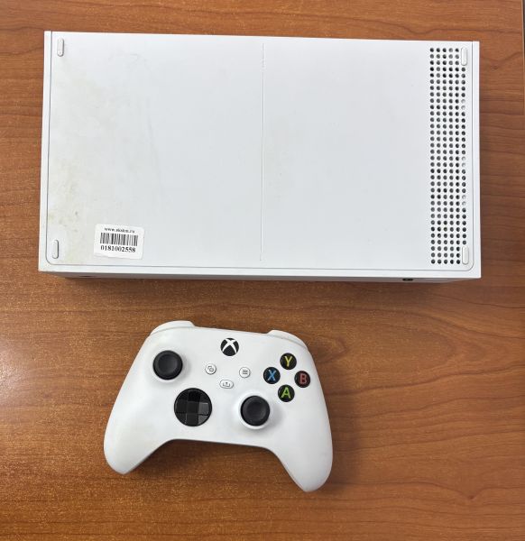 Купить Microsoft Xbox Series S 512GB (1883) в Ангарск за 21200 руб.